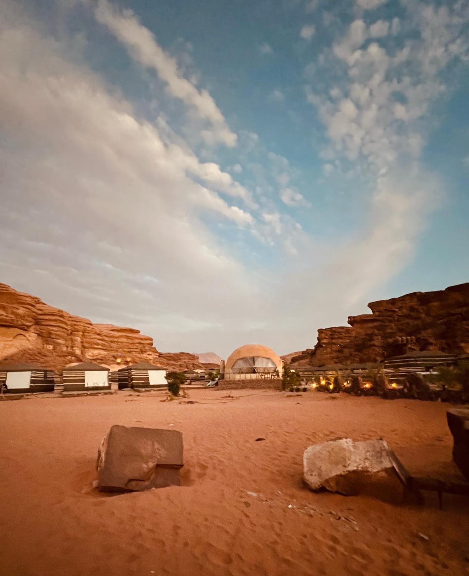 Revan Rum Luxury Camp وادي رم المظهر الخارجي الصورة