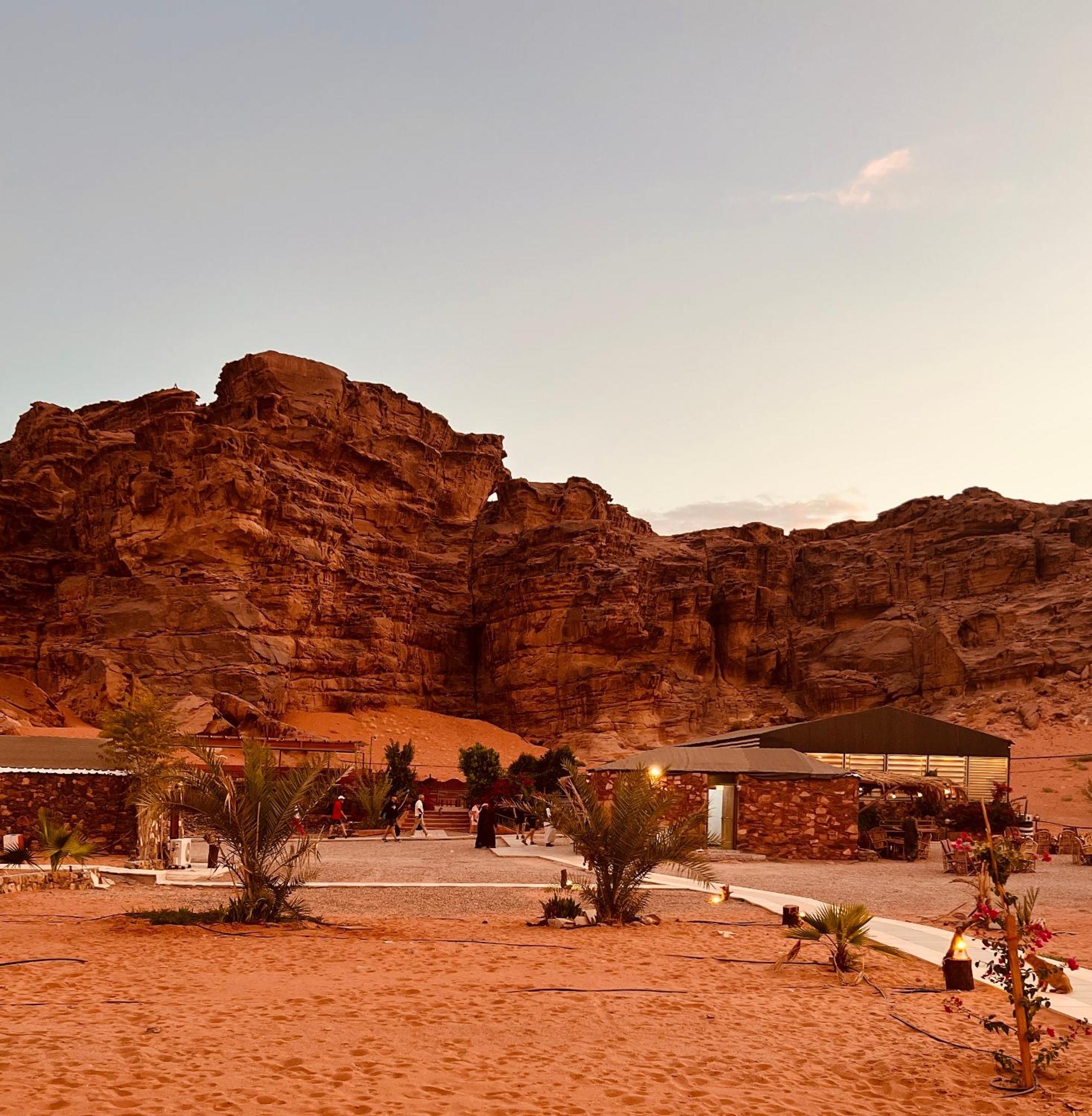 Revan Rum Luxury Camp وادي رم المظهر الخارجي الصورة
